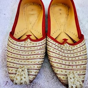 Indian Men's Wedding Majori Jutti white red